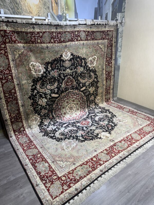 280 x 350 Tamamen İpek El Dokuma Halı
