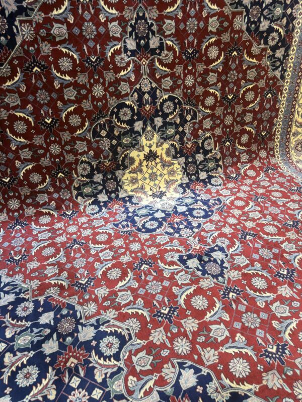 277 x 370 İran İsfahan Halısı