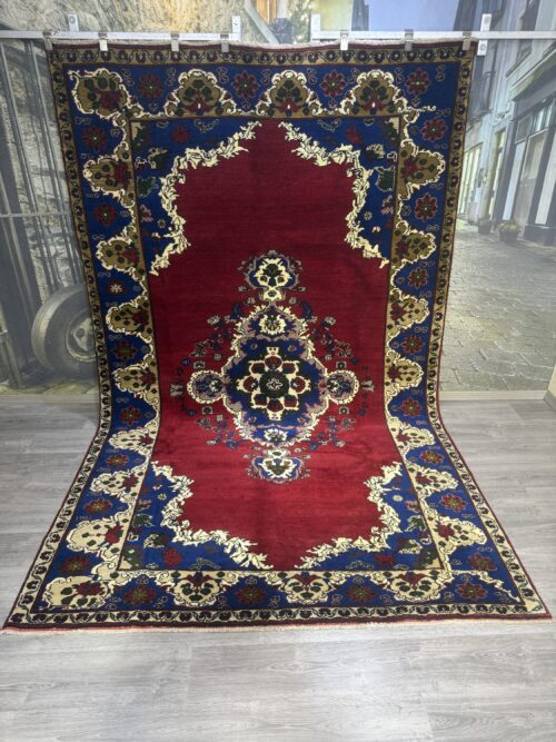 202 x 325 Karapınar Halısı