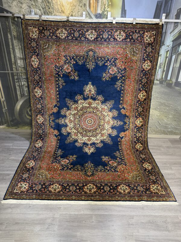 205 x 305 El Dokuma Ladik Halısı