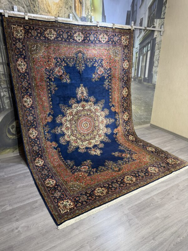205 x 305 El Dokuma Ladik Halısı