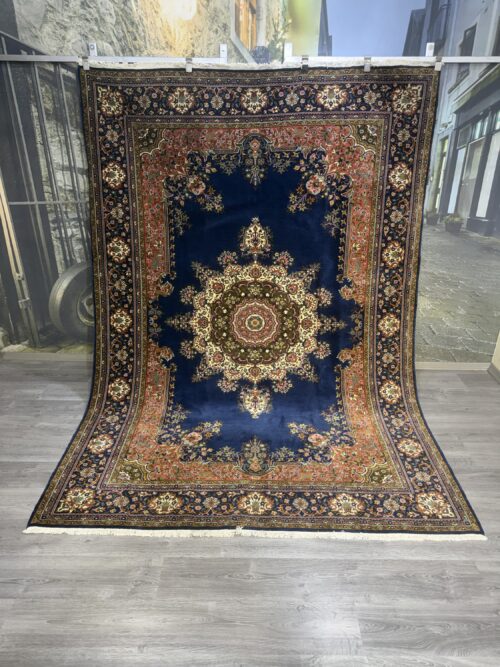 206 x 297 Ladik Halısı